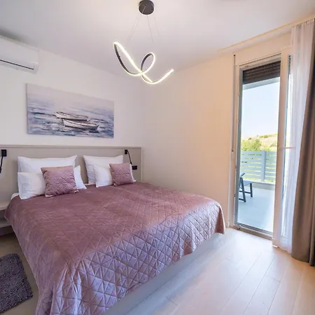 Luxury Riela Apartment