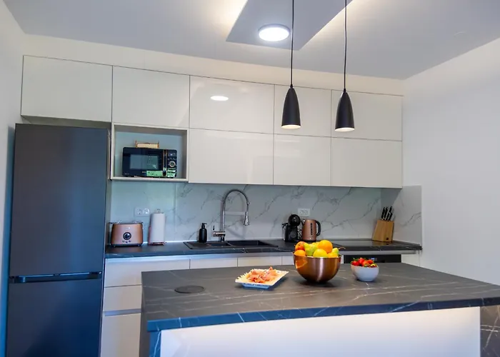 Luxury Riela شقة سبليت