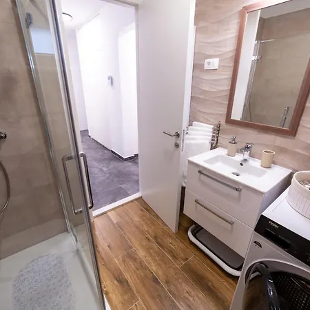 Luxury Riela Апартаменти